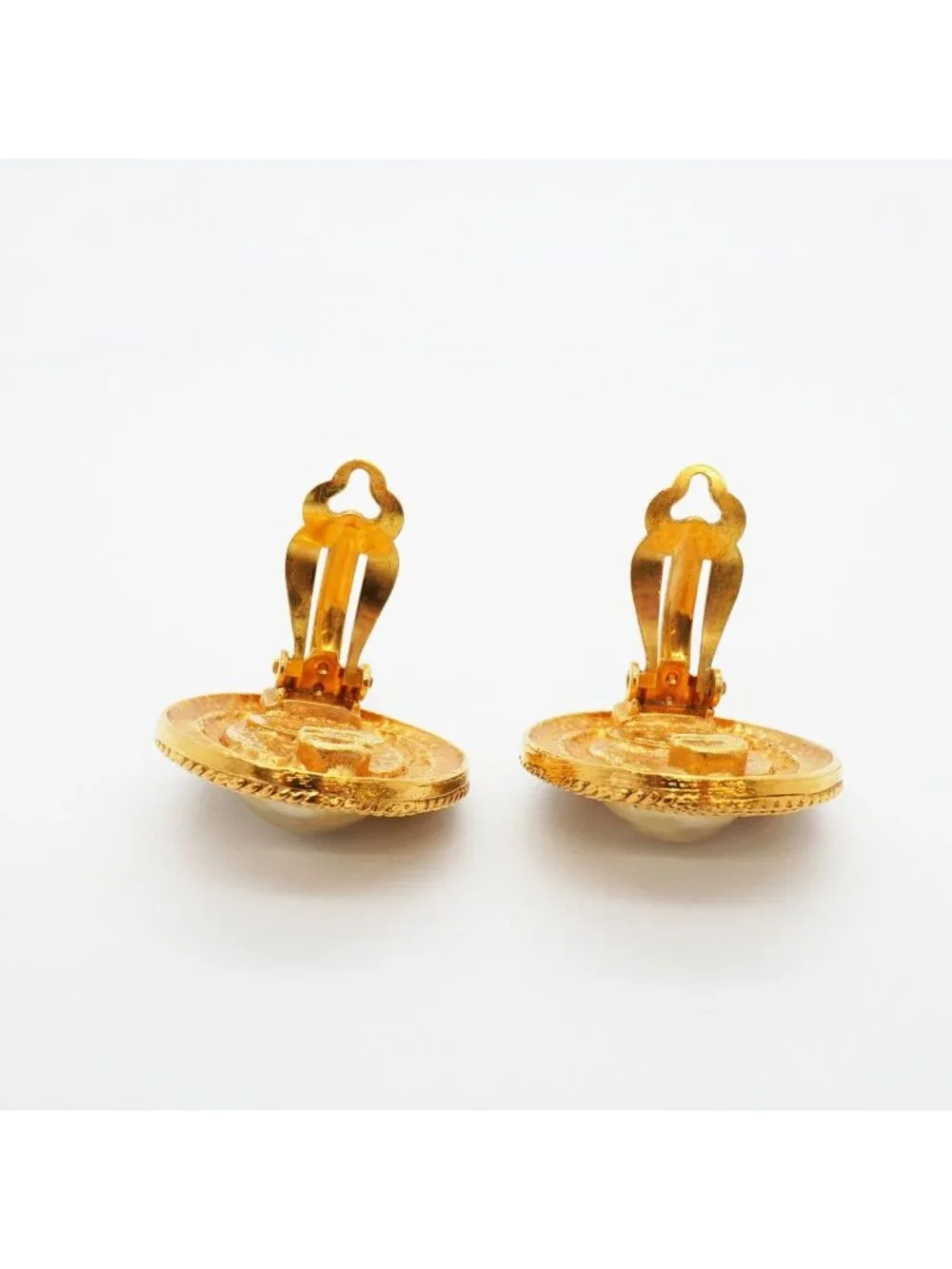 Chanel Earrings Vintage Round Circle Gold Plated Faux Pearl